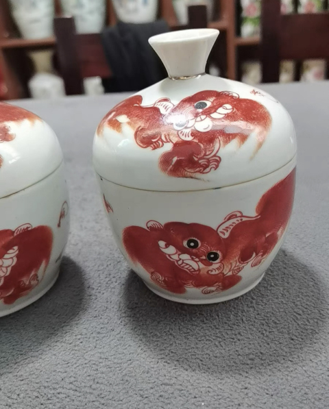 古玩陶瓷礬紅少師太保蓋罐一對拍賣,當前價格6500元