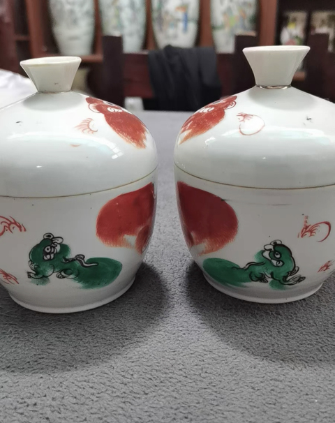古玩陶瓷礬紅少師太保蓋罐一對拍賣,當前價格6500元