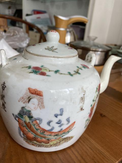 古玩陶瓷同治細路粉彩無雙譜茶壺拍賣,當前價格12888元