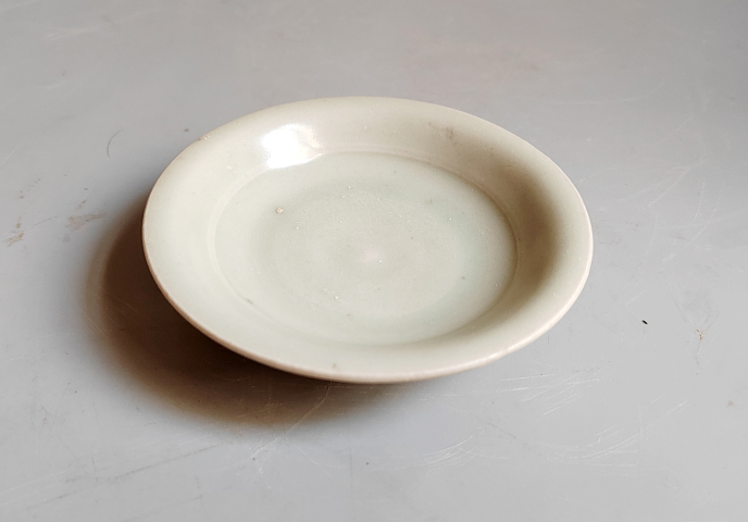 古玩陶瓷元代景德鎮窯白釉盤拍賣，當前價格1999元