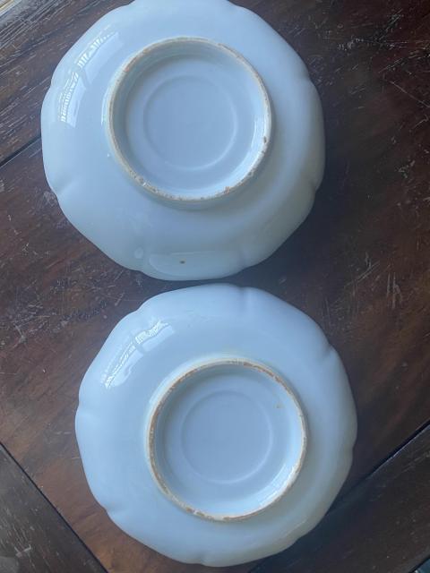 古玩陶瓷上一個世紀中期山水紋青花盤拍賣,當前價格260元