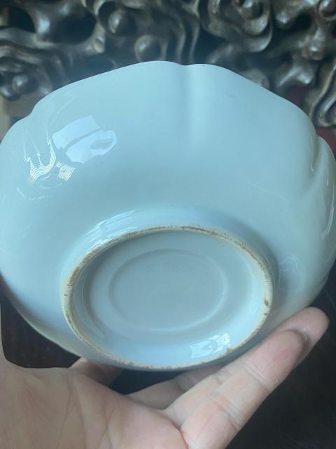 古玩陶瓷上一個世紀中期山水紋青花盤拍賣,當前價格260元