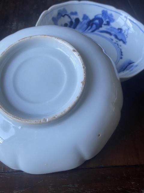古玩陶瓷上一個世紀中期山水紋青花盤拍賣,當前價格260元