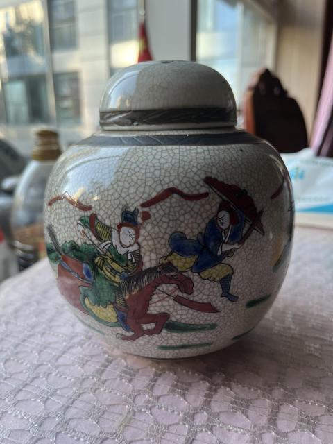 古玩陶瓷哥釉五彩刀馬人物戰(zhàn)將紋蓋罐拍賣，當(dāng)前價(jià)格1999元