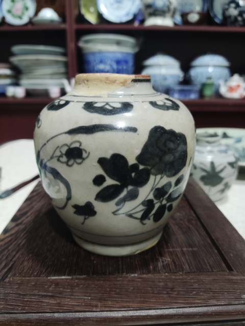 古玩陶瓷明晚期青花花卉紋罐拍賣，當前價格988元
