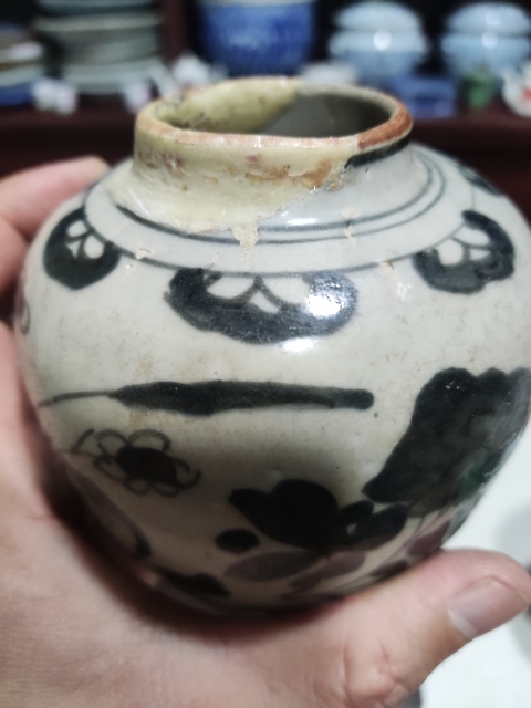 古玩陶瓷明晚期青花花卉紋罐拍賣，當前價格988元
