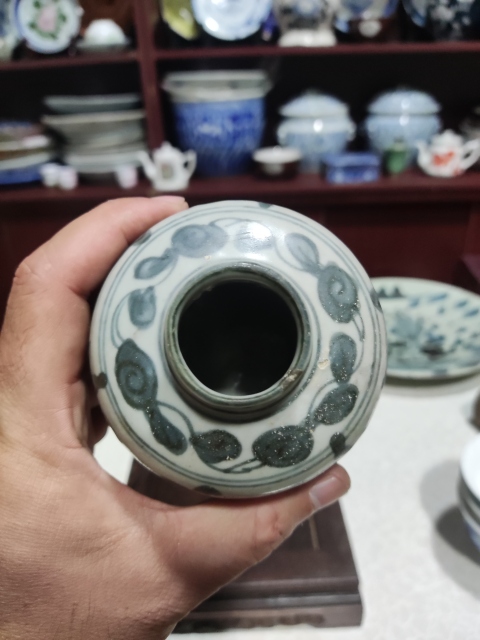 古玩陶瓷明晚期青花花卉紋罐拍賣，當前價格1288元