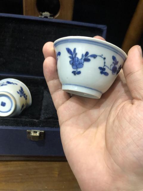古玩陶瓷青花三多花卉主人杯一對(duì)拍賣,當(dāng)前價(jià)格7000元