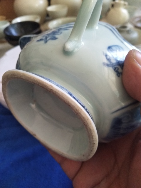 古玩陶瓷清乾隆洞石花卉紋青花船型杯拍賣，當前價格4600元