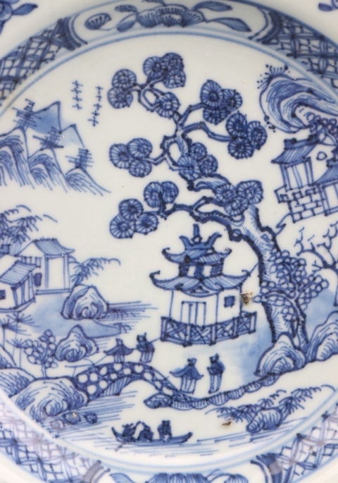 古玩陶瓷6733】清雍正~乾隆  青花山水樓閣圖八邊盤拍賣，當前價格2300元