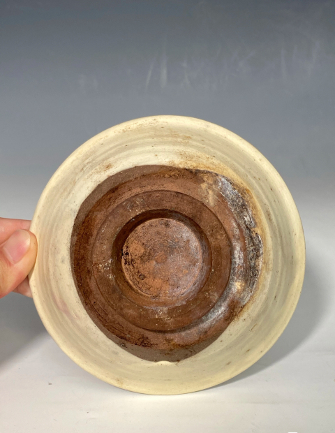 古玩陶瓷元代磁州窯白釉碗拍賣,當前價格0元