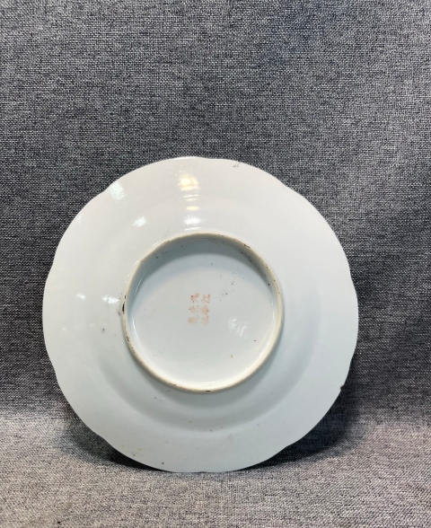 古玩陶瓷【望月樓】民國(guó)墨地粉彩百花盤拍賣，當(dāng)前價(jià)格1000元