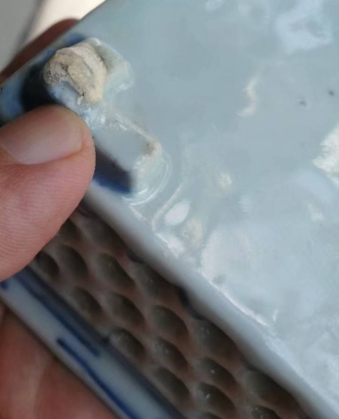 古玩陶瓷【望月樓】清中期青花鏤空水仙盆拍賣，當(dāng)前價(jià)格1600元