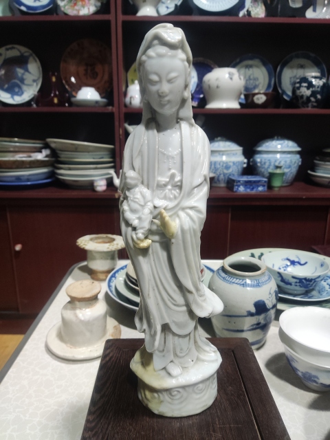 古玩陶瓷晚清德化窯白釉送子觀音塑像拍賣,當(dāng)前價格1688元