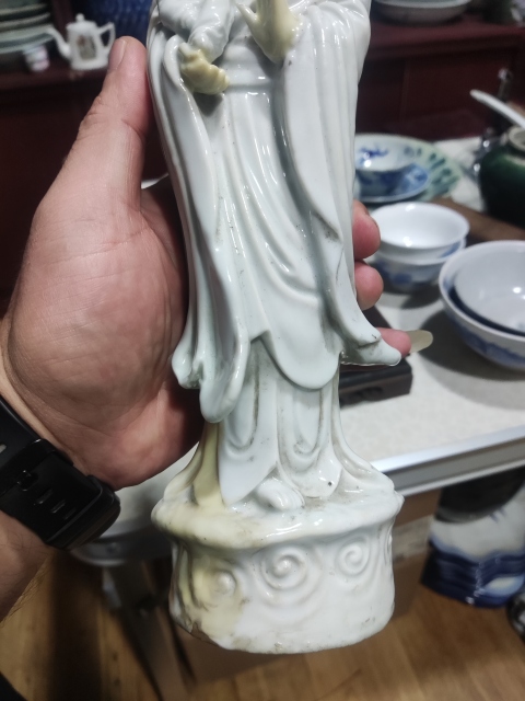 古玩陶瓷晚清德化窯白釉送子觀音塑像拍賣,當(dāng)前價格1688元
