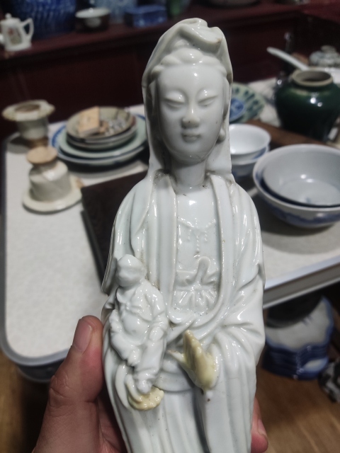 古玩陶瓷晚清德化窯白釉送子觀音塑像拍賣,當(dāng)前價格1688元