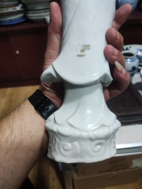 古玩陶瓷晚清德化窯白釉送子觀音塑像拍賣,當(dāng)前價格1688元