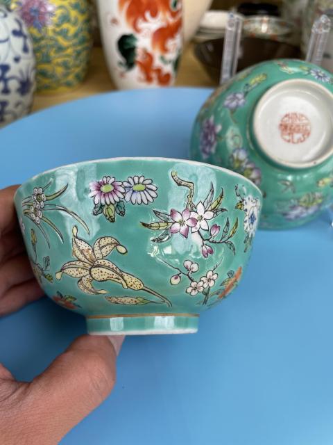 古玩陶瓷民國 精品松石綠地粉彩花卉紋敦式碗一對拍賣，當前價格2500元
