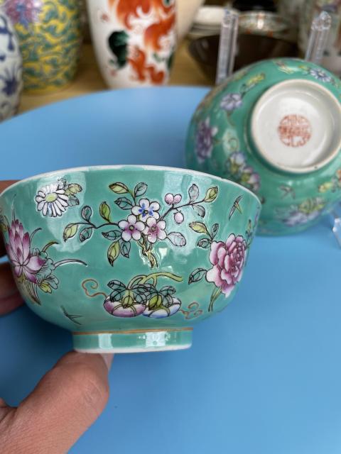 古玩陶瓷民國 精品松石綠地粉彩花卉紋敦式碗一對拍賣，當前價格2500元