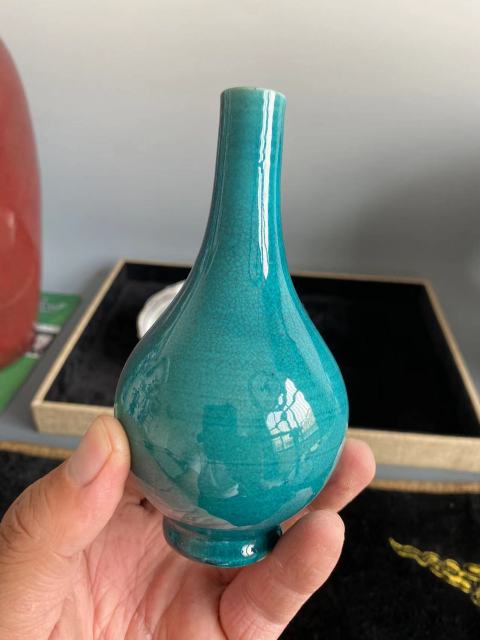 古玩陶瓷晚清孔雀藍(lán)釉錐把瓶拍賣，當(dāng)前價格3999元