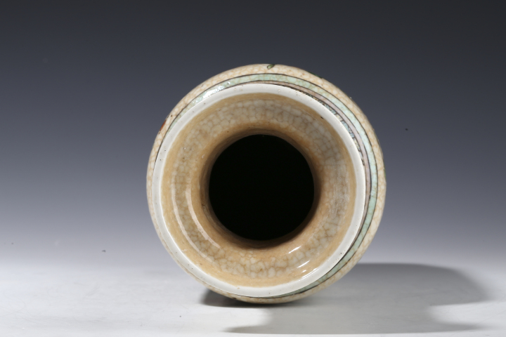 古玩陶瓷晚清·哥釉五彩四季花卉紋棒槌瓶拍賣，當前價格6600元