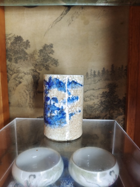 古玩陶瓷晚清哥釉地青花山水紋筆筒拍賣,當前價格2999元