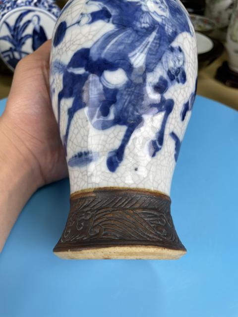 古玩陶瓷清道光 精品哥釉青花刀馬人物紋梅瓶拍賣,當前價格2900元