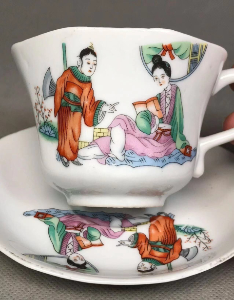古玩陶瓷精美人物故事紋杯碟拍賣，當前價格0元