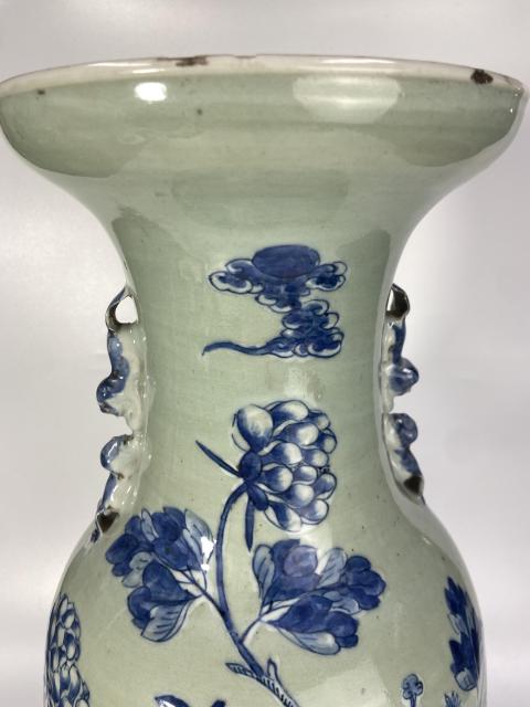 豆青釉 青花花鳥紋 天藍釉雙耳瓶 民国 中国古玩美術唐物擺件旧家蔵出 A320 豆青釉 青花花鳥紋 天藍釉雙耳瓶 民国 中国古玩美術唐物