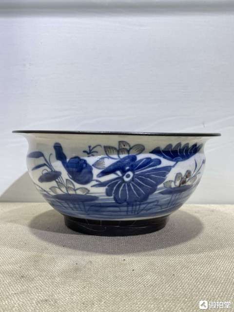 古玩陶瓷清晚期青花釉里紅荷塘紋香爐拍賣，當前價格6600元