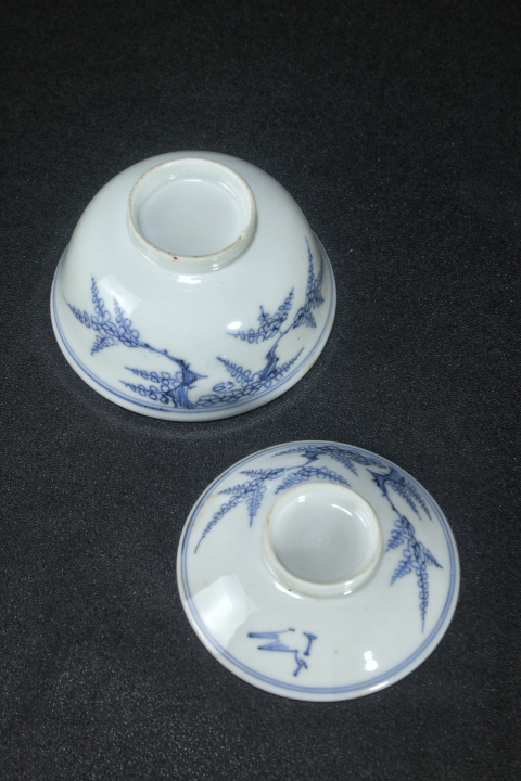 古玩陶瓷回流·青花過墻梅蓋碗拍賣，當(dāng)前價格1288元