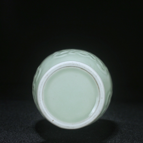 古玩陶瓷創匯精瓷·豆青釉暗刻花瓶拍賣，當前價格300元
