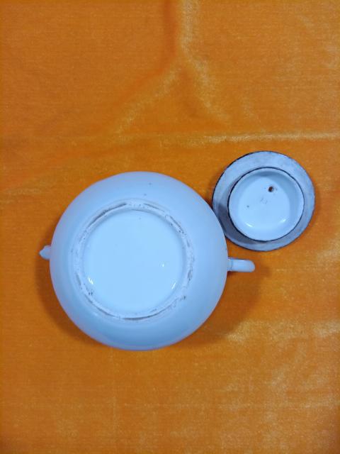古玩陶瓷清末民初淺降花鳥(niǎo)手把壺拍賣，當(dāng)前價(jià)格800元