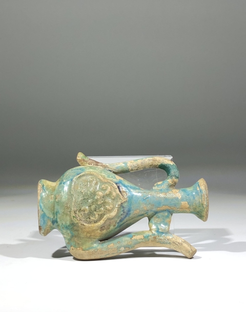 古玩陶瓷明代孔雀藍(lán)琺華彩印花執(zhí)壺拍賣,當(dāng)前價(jià)格0元