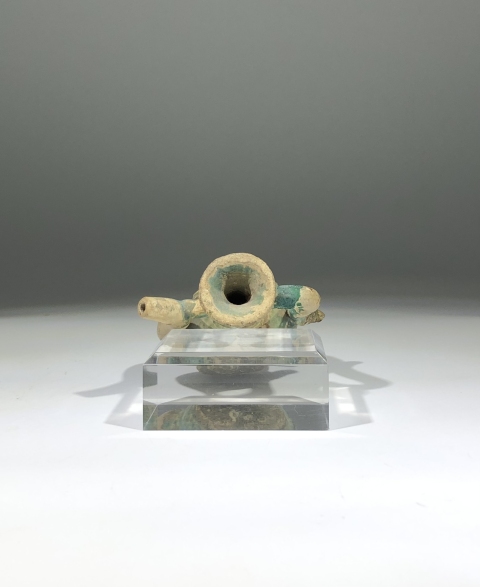 古玩陶瓷明代孔雀藍(lán)琺華彩印花執(zhí)壺拍賣,當(dāng)前價(jià)格0元