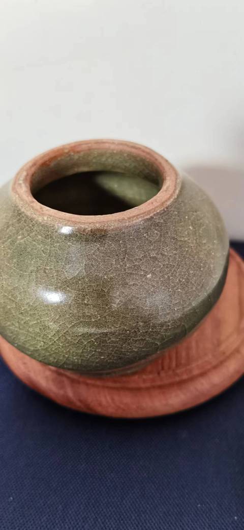 古玩陶瓷元代龍泉窯青釉蓋罐拍賣,當前價格2000元