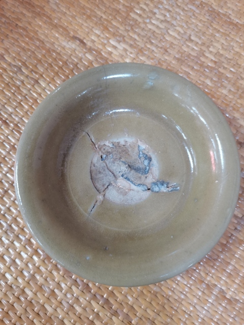 古玩陶瓷龍泉米黃釉盤拍賣,當前價格500元