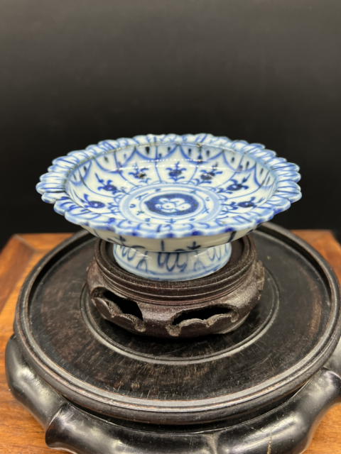 古玩陶瓷清道光?花卉紋青花高足花口盤拍賣,當前價格690元