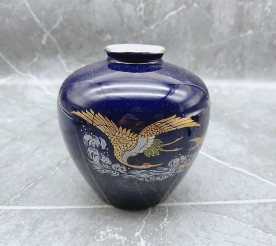 古玩陶瓷上世紀(jì)八十年代藍(lán)釉鶴紋罐拍賣(mài)，當(dāng)前價(jià)格220元
