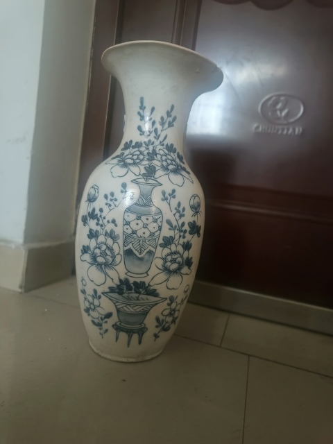 古玩陶瓷清光緒磁州窯系青花花卉紋瓶拍賣,當前價格1600元