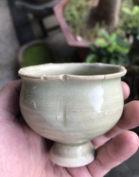 古玩陶瓷越窯系青瓷花口杯拍賣，當前價格1800元