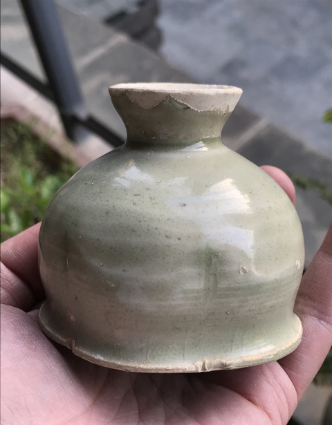 古玩陶瓷越窯系青瓷花口杯拍賣，當前價格1800元