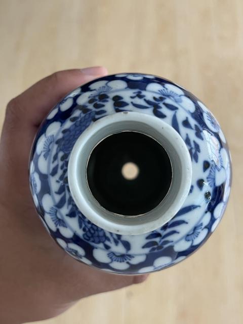 古玩陶瓷晚清三娘教子圖青花瓶拍賣,當(dāng)前價(jià)格2500元