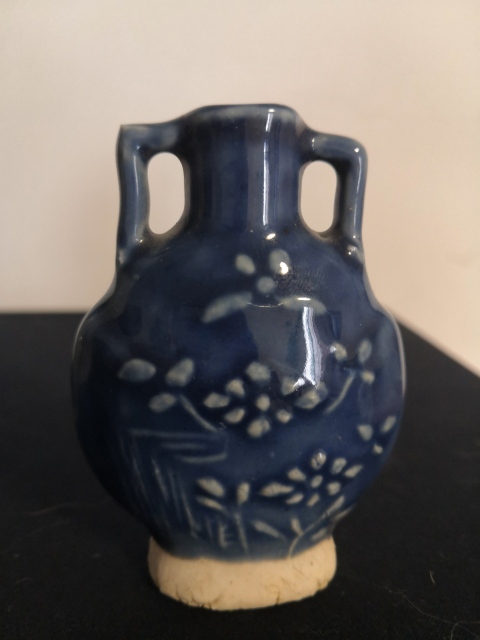 古玩陶瓷清中豆青釉印花雙耳瓶拍賣，當前價格4300元