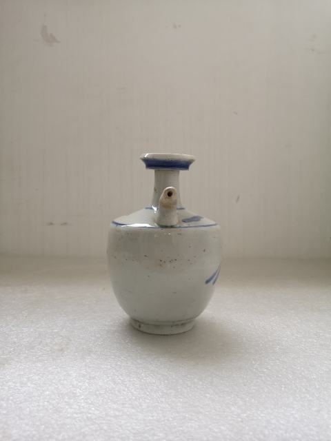 古玩陶瓷清代中期青花盤口無柄壺拍賣,當前價格580元