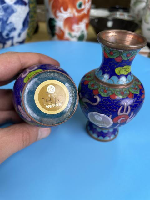 古玩陶瓷銅胎 掐絲琺瑯彩  龍紋盤口瓶一對拍賣，當前價格650元