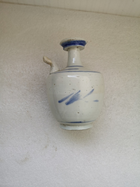 古玩陶瓷清代中期青花盤口無柄壺拍賣,當前價格580元