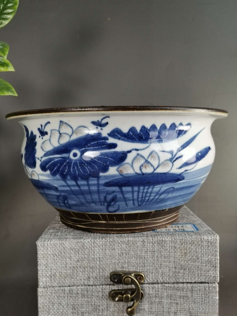 古玩陶瓷青花釉里紅爐拍賣,當(dāng)前價(jià)格11000元