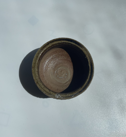 古玩陶瓷吉州窯醬釉小盞拍賣，當前價格900元