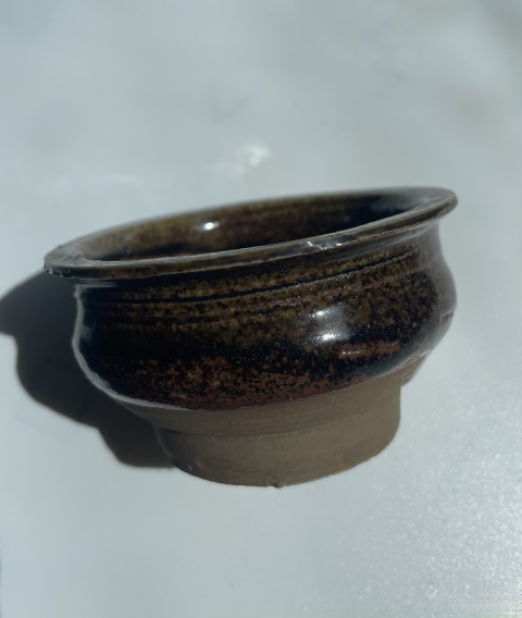 古玩陶瓷吉州窯醬釉小盞拍賣，當前價格900元